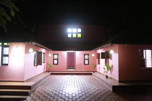 Rose Garden Heritage Home for Group Travellers