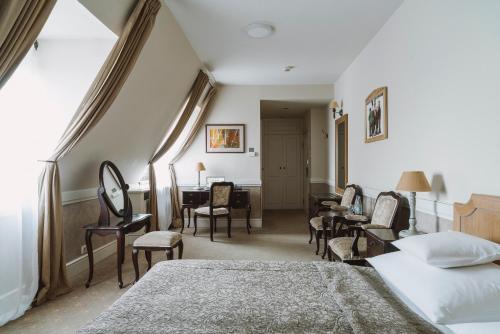 287903349 Art Hotel