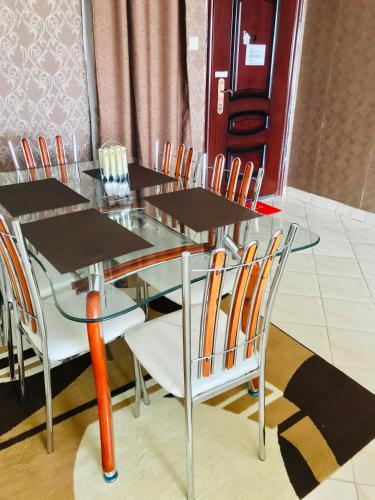 Royal furnished apartment with pool Nakuru milimani J10 - image 4