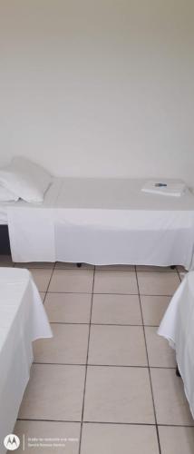 4 twin beds