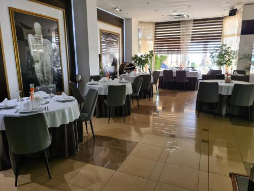 Hotel Arvi - 레스토랑