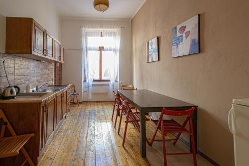 For celebrations spacious 3BDR apartment with balcony