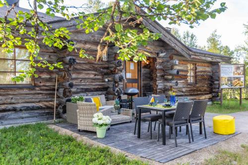 Kuukkeli Log Houses Teerenpesä - Superior Suite A49 - Apartment - Saariselkä