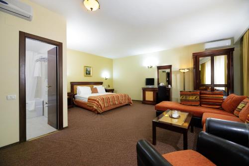 Atrium Hotel Ateneu City Center - image 12