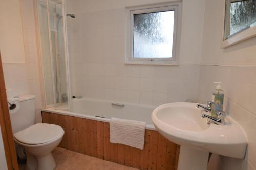 Oystershell Lodge - image 10