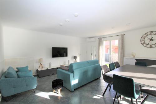 Maison 8per avec piscine - image 3