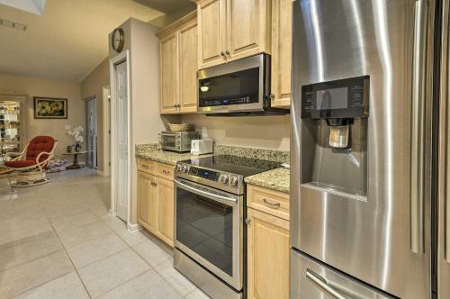 Pet-Friendly Home with Yard - 2 Blocks to Beach - image 6