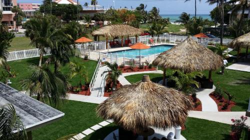 Oceans Beach Resort & Suites - 숙소 외관