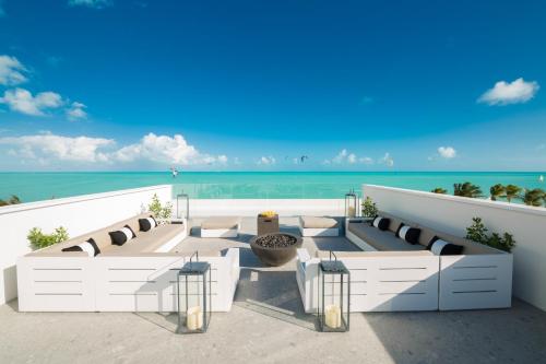 Fasiliti, H2O life style resort in Providenciales