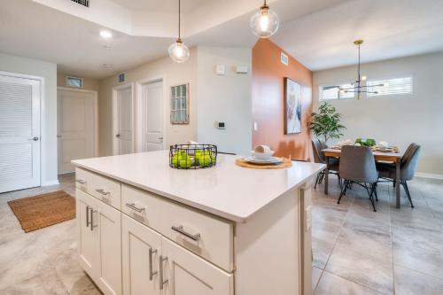 Brand New Beautiful 3 bedroom Condo by Disney - image 2