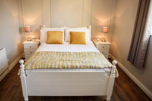 The Chalet town centre in Dunglow