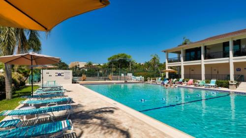Perfect 2 Bedroom Apartment on The Anchorage Siesta Key Apartment 1004
