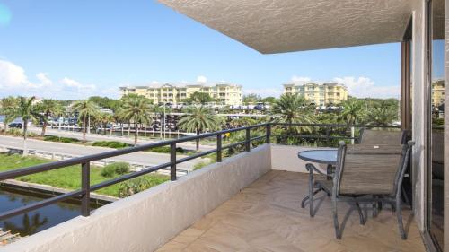 Perfect 2 Bedroom Apartment on The Anchorage Siesta Key Apartment 1014 - image 2