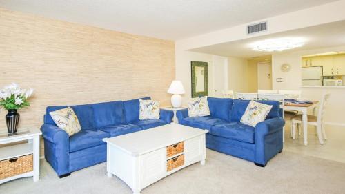 Rent the Perfect 2 Bedroom Condo on The Anchorage Siesta Key Condo1002 - image 2