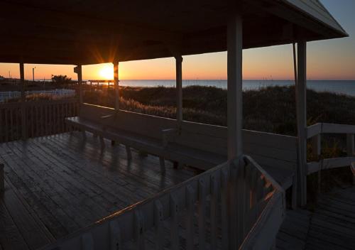 Atlantic Beach Resort a Ramada by Wyndham - image 7