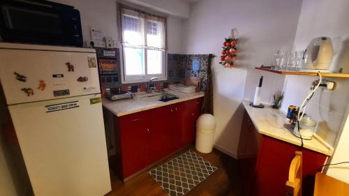 Kitchen, The Green House in Rotem