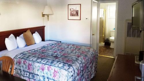 Queen Room