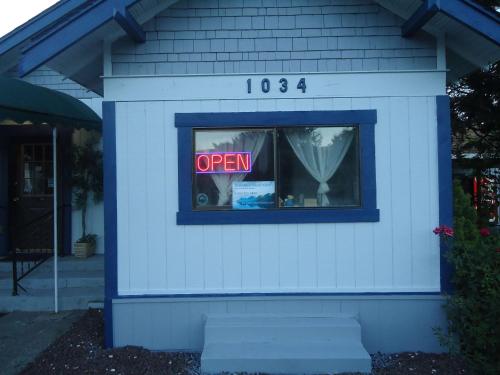 Blue Mountain Motel - image 4