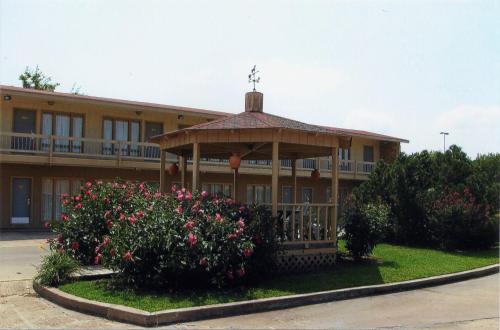 外部景觀, Will Rogers Inn in 克萊爾莫爾