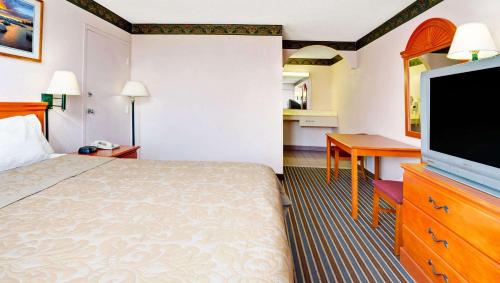 Magnuson Hotel Jacksonville Downtown - image 3