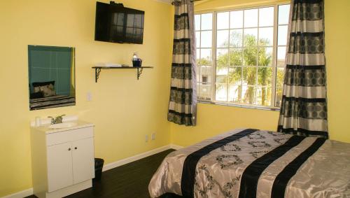 Double Room with Shared Bathroom