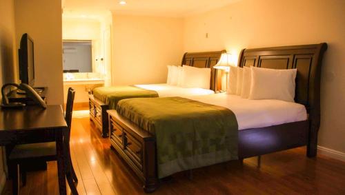 Ambassador Inn Alhambra - image 4