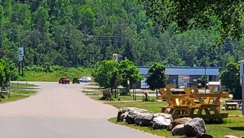 Jasper Ridge Inn Ishpeming - image 6