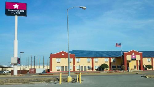 Magnuson Hotel Sand Springs – Tulsa West - image 2