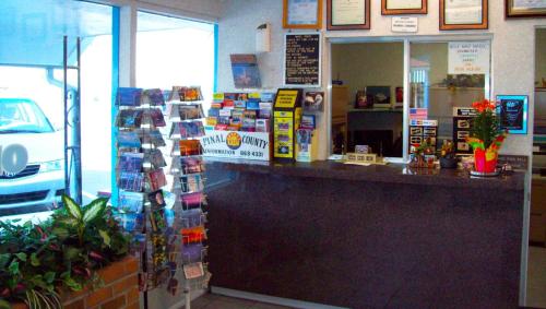 大堂, 藍霧佛羅倫薩汽車旅館 (Blue Mist Motel Florence) in 佛羅倫斯 (AZ)