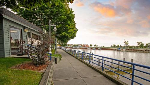 Harbor Winds Hotel in Sheboygan, USA