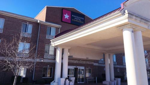 Magnuson Hotel Commerce in Commerce, USA