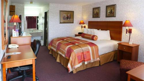 Magnuson Hotel Howell - image 3