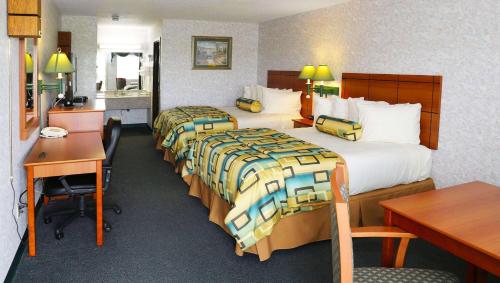 Standard Queen Room with Two Queen Beds