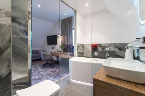 Kameralny Hotel's and Restaurant