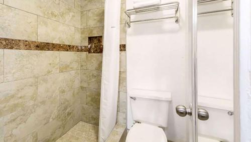 Magnuson Hotel Bradenton - image 7