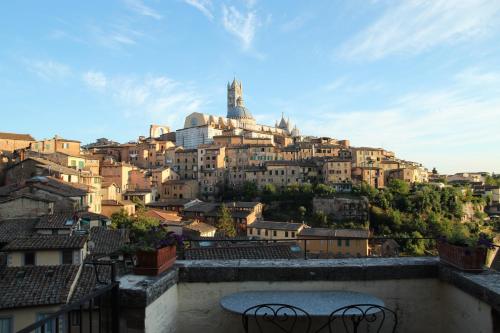  Albergo Bernini, Siena bei San Chimento