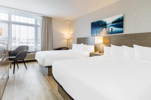 Deluxe Queen Room with Two Queen Beds
