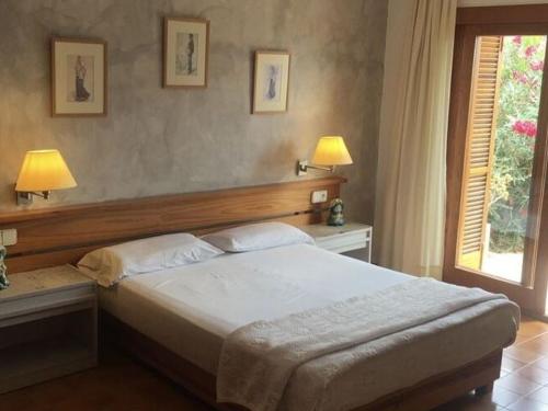 Spacious Villa in Ibiza Town with Swimming Pool - main image