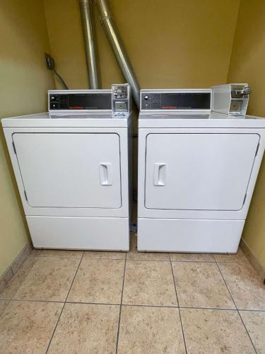 Motel 6-Green Bay WI - Lambeau - image 8