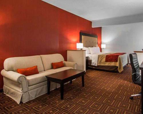 Quality Inn & Suites NJ State Capital Area