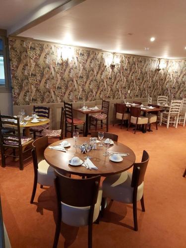 287989663 One Holyrood Hotel & Cafe