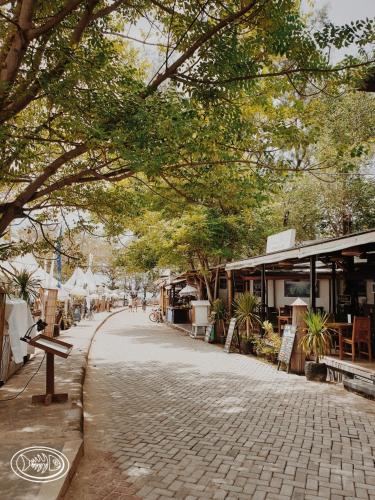 Scallywags Beach Club