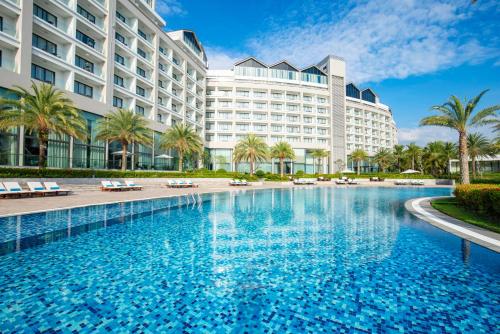 游泳池, 富國島麗笙藍光飯店 (Radisson Blu Resort Phu Quoc) in 富國島