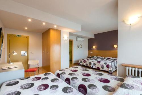 Guestroom, Hotel Santamaria in Tudela