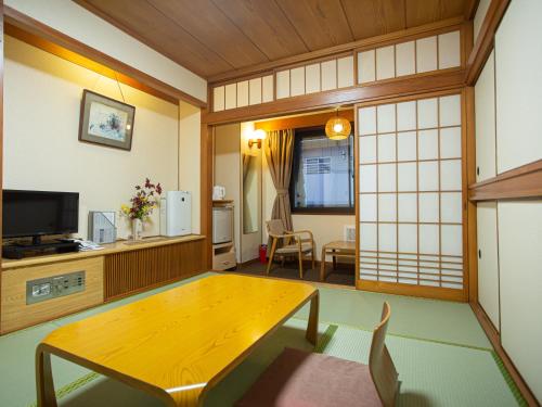 Japanese-Style Room