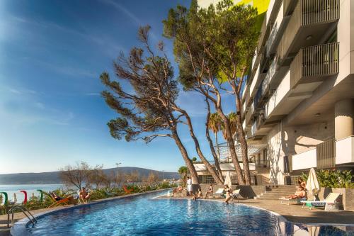 Swimming pool, Carine Hotel Park in Bijela