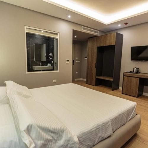 Real Hotel photo