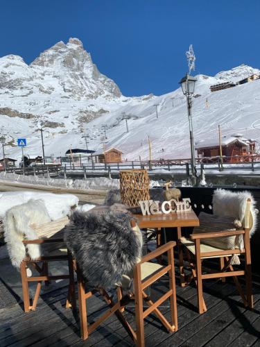 Chalet Hotel Dragon - image 7