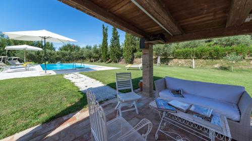  Il Podere di Fi 8, Emma Villas in Torre San Patrizio