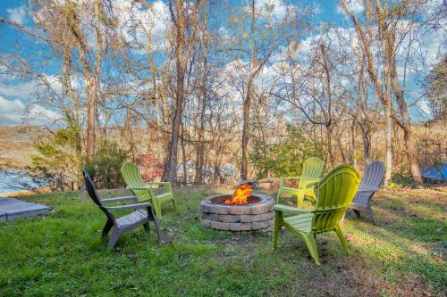 Gone Fishing Lake Lodge Lakefront Game Room Hot Tub Boat Ramp Floating Swimming Dock and Fire Pit - image 4